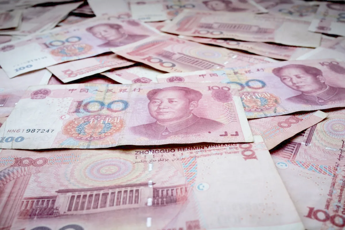 Chinese 100-yuan banknotes