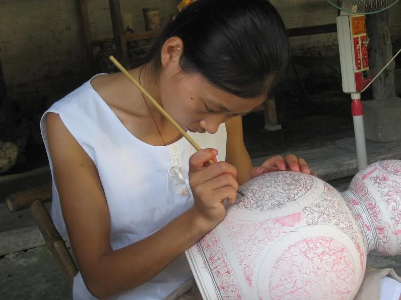 Un taller de porcelana en Jingdezhen, Jiangxi (Foto: Asteiner via Wikimedia Commons)